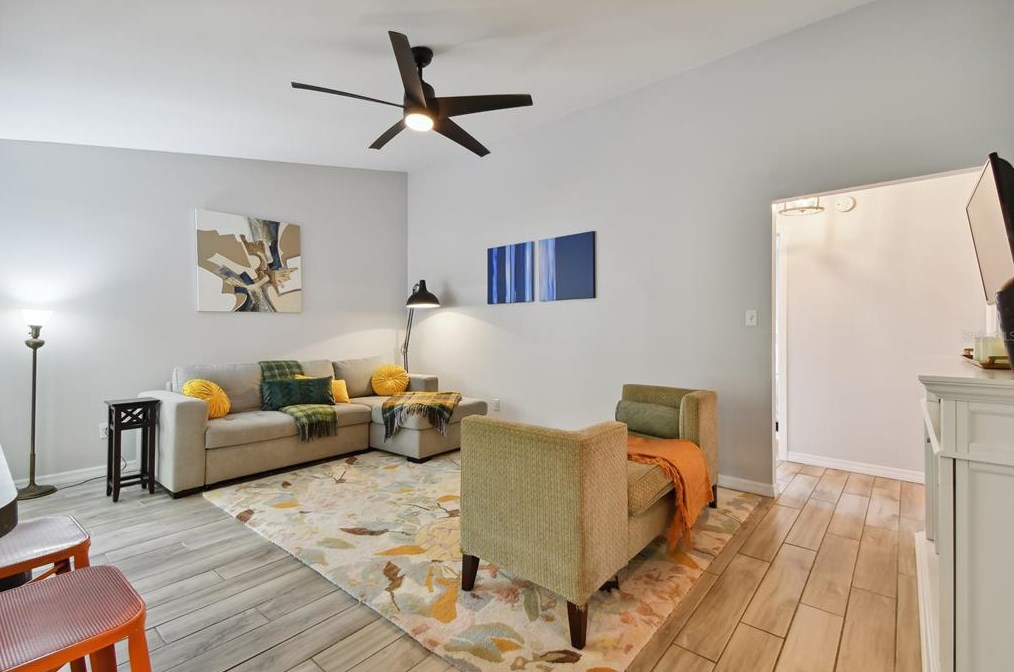 2032 Houndslake Dr, Winter Park FL  32792-6034 exterior