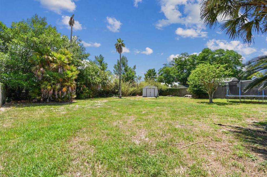 2032 Houndslake Dr, Winter Park FL  32792-6034 exterior