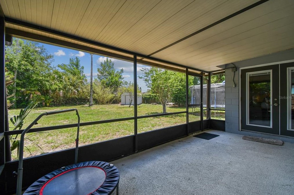 2032 Houndslake Dr, Winter Park FL  32792-6034 exterior