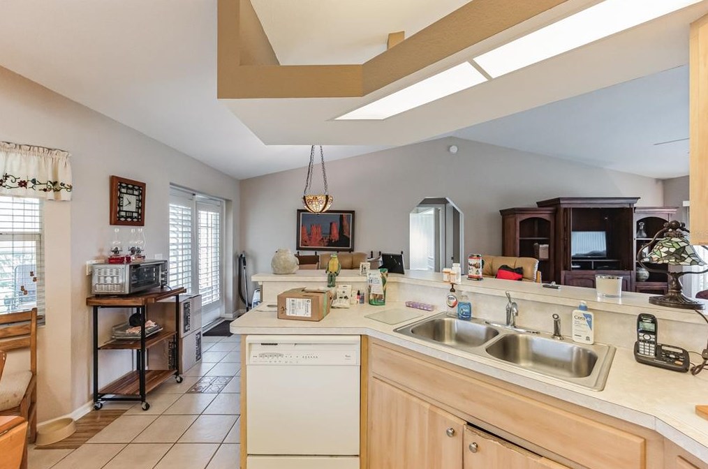 379 Seasons Dr, Punta Gorda, FL 33983-5807