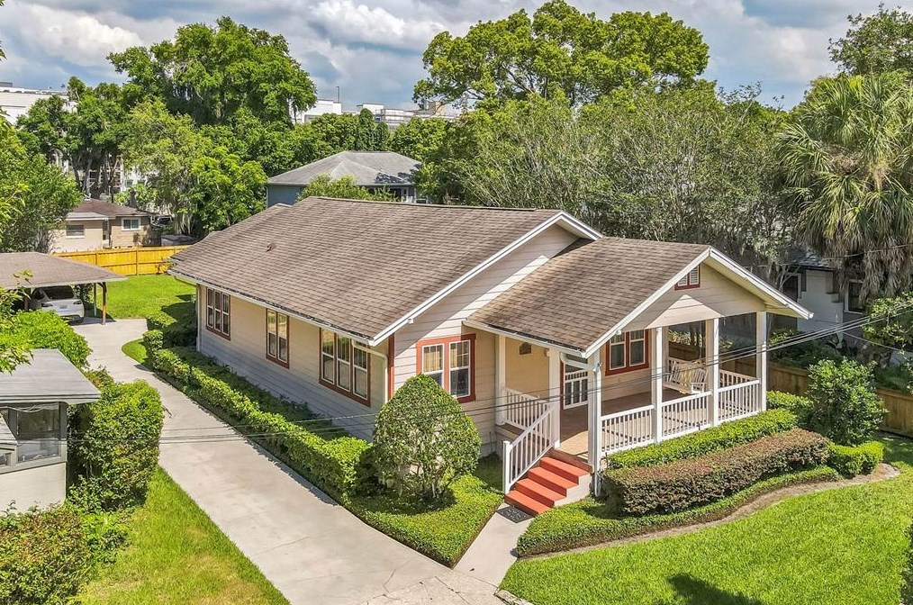 1715 Dauphin Ln, Orlando, FL 32803-1805