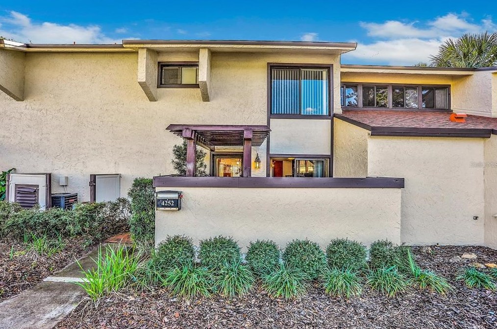 4252 Player Cir, Orlando, FL 32808-2212