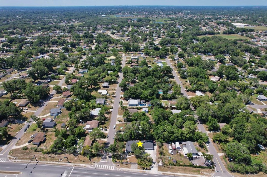 5638 Lunsford Dr, Orlando FL  32818-1224 exterior