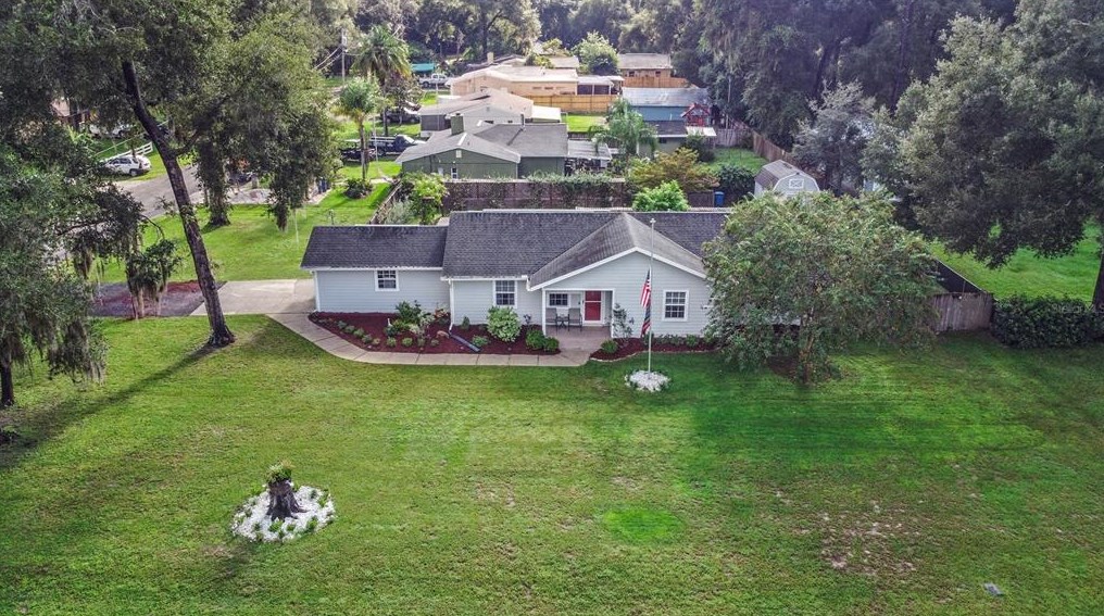 576 James St, Orange City, FL 32763-4712
