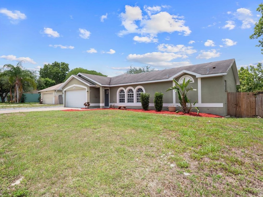 866 Leeward Dr, Deltona, FL 32738-7803