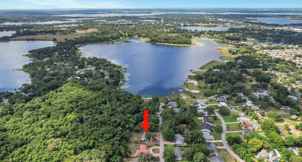 1211 Crooked Lake Pl, Eustis, FL 32726-6433