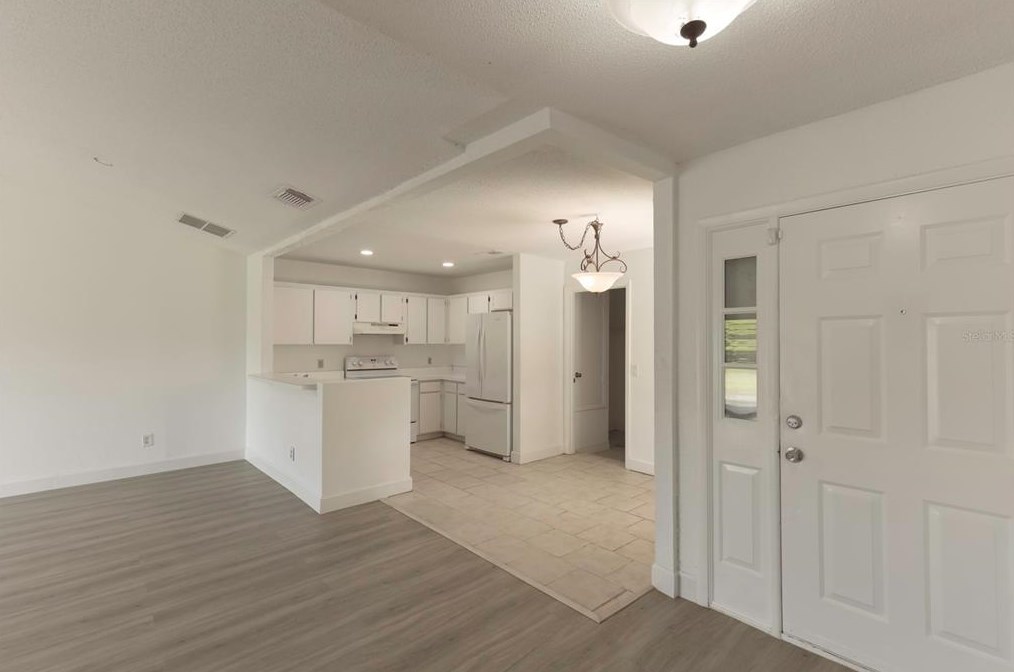 7586 Groveoak Dr, Orlando, FL 32810-6048