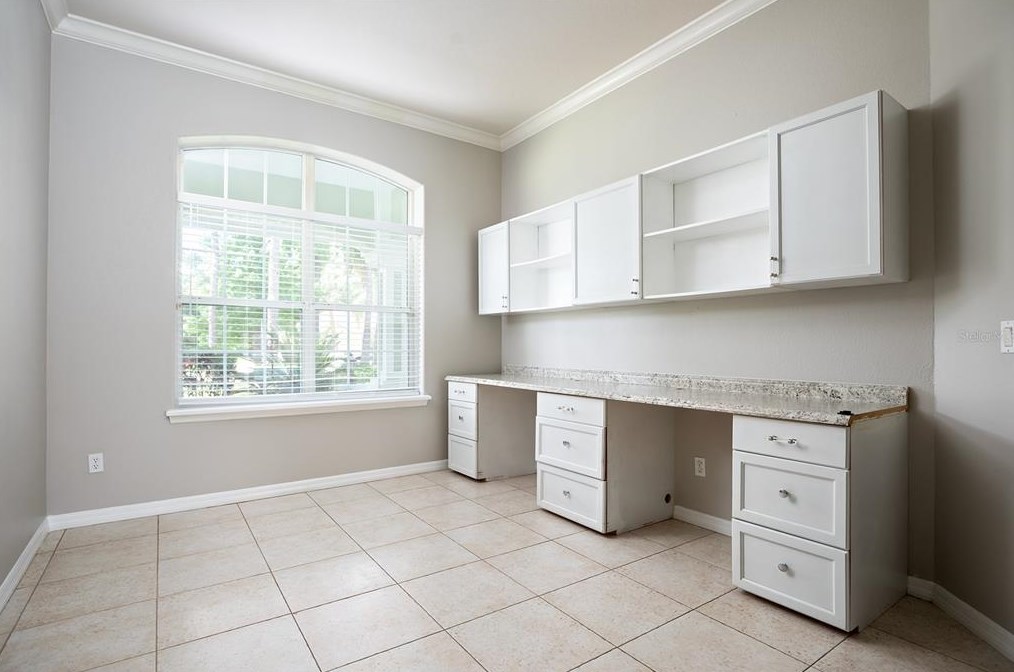 290 Leslie Ln, Lake Mary FL 32746-3845 exterior