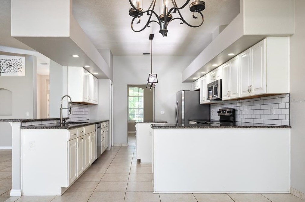 290 Leslie Ln, Lake Mary FL 32746-3845 exterior