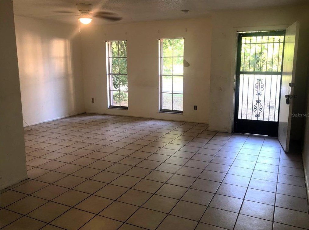 302 Pine Ave, Sanford, FL 32771