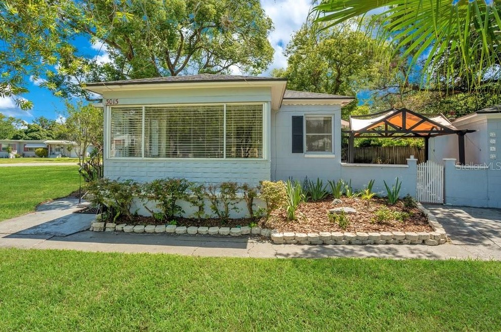 3013 Knollwood Cir, Orlando, FL 32804-3435