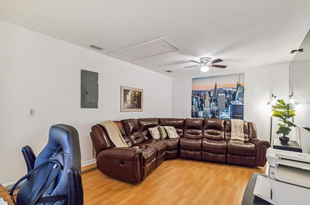 201 Cervidae Dr, Apopka FL  32703-3112 exterior