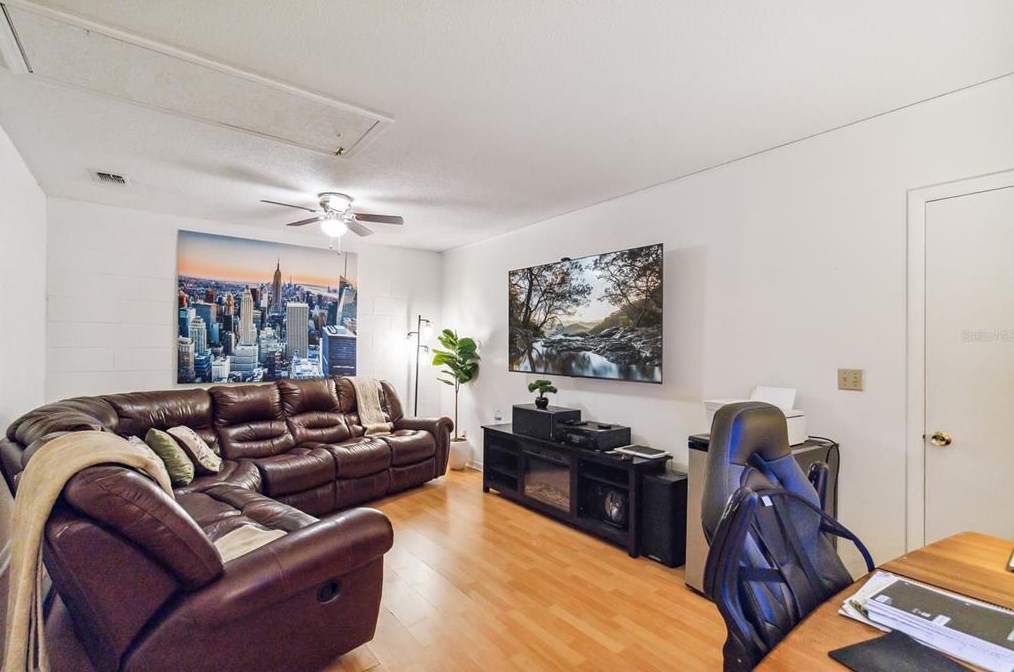 201 Cervidae Dr, Apopka FL  32703-3112 exterior