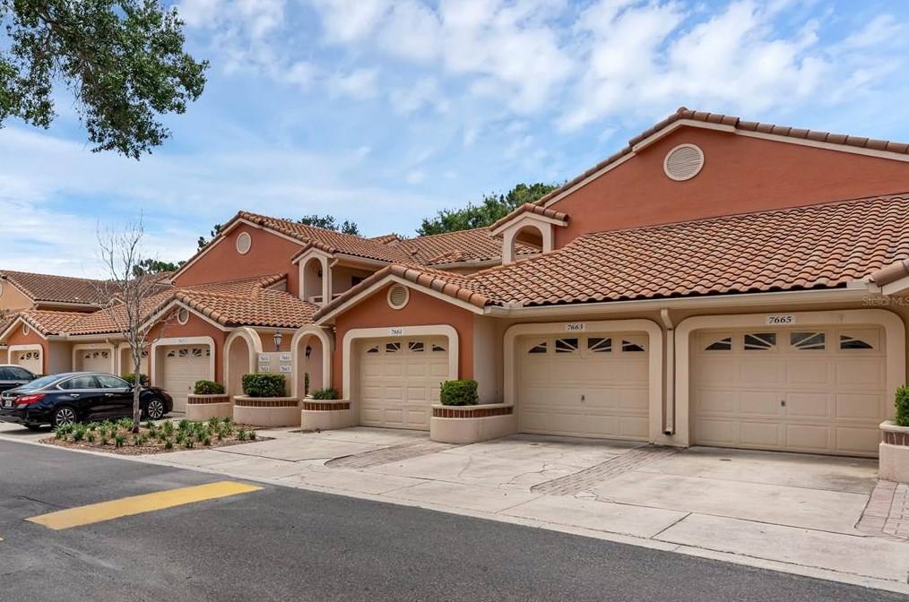 7663 Sugar Bend Dr, Orlando, FL 32819-7279