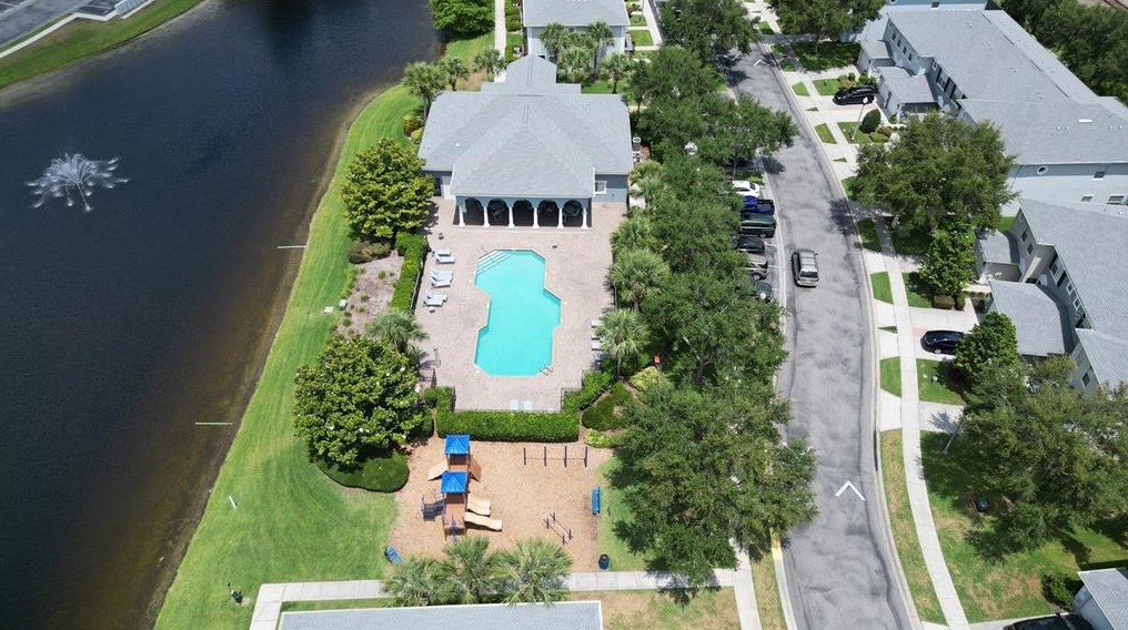 10612 Savannah Wood Dr, Orlando FL  32832-5568 exterior