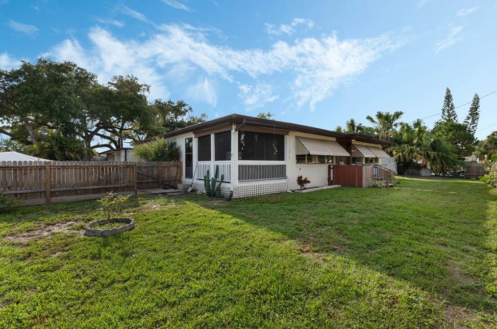 6122 Randolph Ave, Orlando, FL 32809-5116