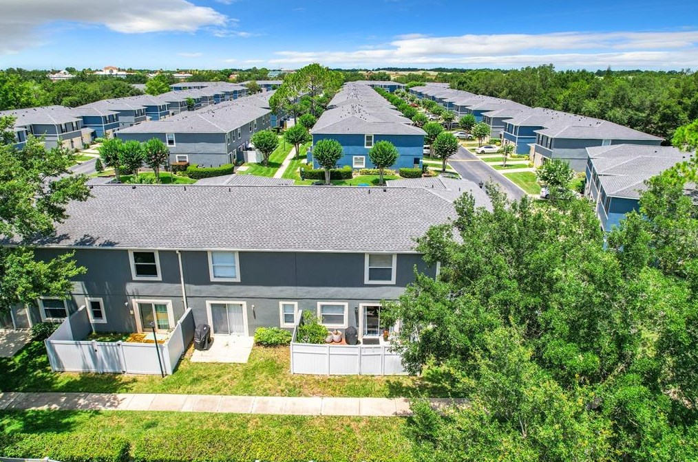 13019 Lexington Summit St, Orlando FL  32828-4309 exterior