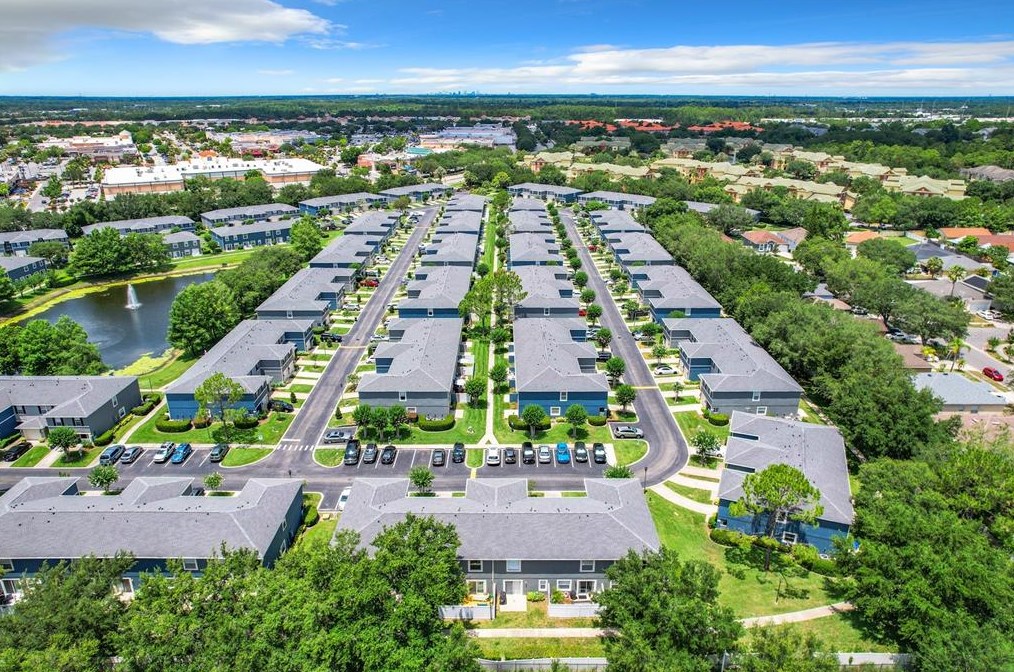 13019 Lexington Summit St, Orlando FL  32828-4309 exterior