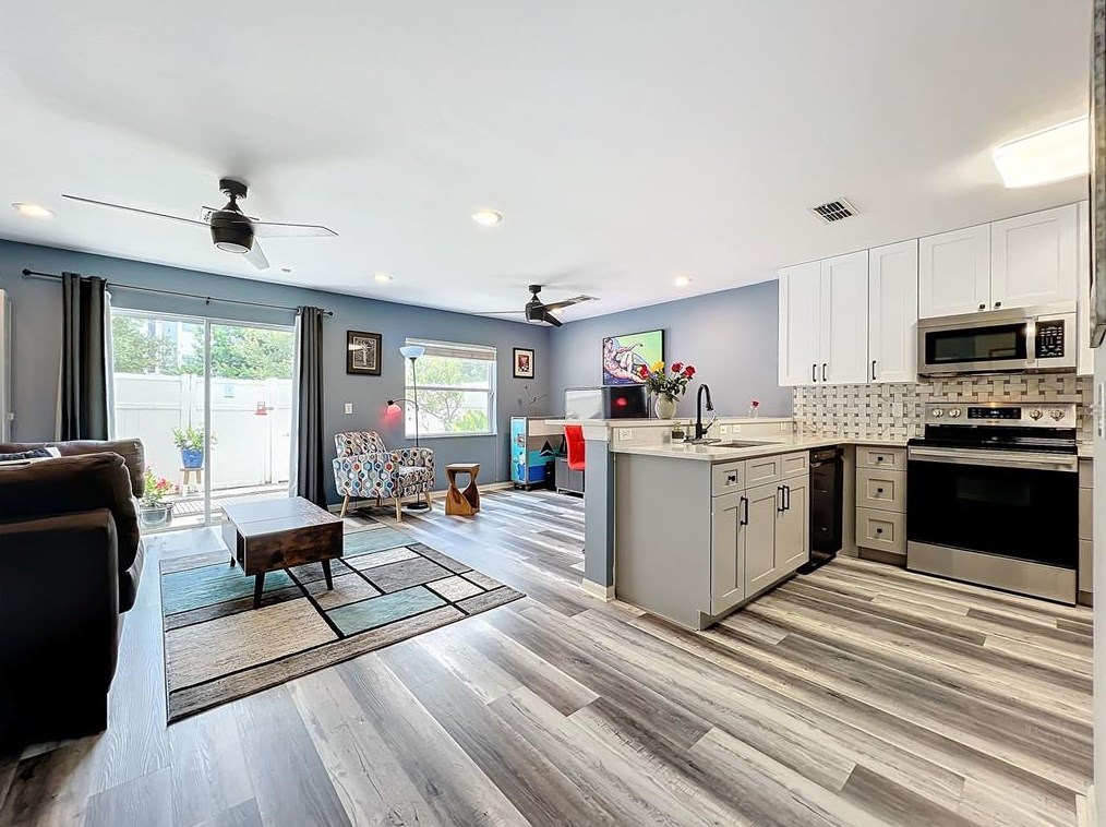 13019 Lexington Summit St, Orlando FL  32828-4309 exterior