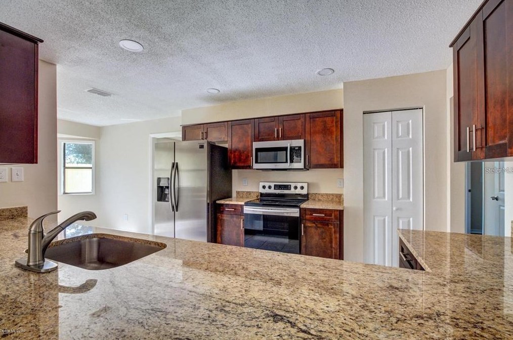 27 Pine Run, Ocala, FL 34472-8223
