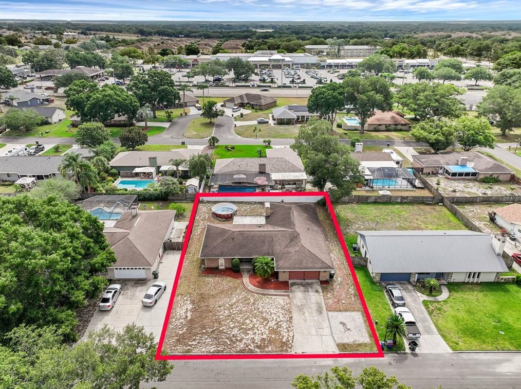 5441 Houston Dr, Lakeland FL  33809-4266 exterior