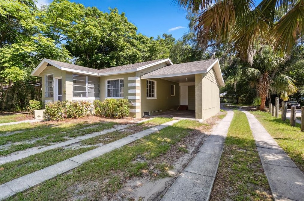 415 W Howry Ave, Deland, FL 32720