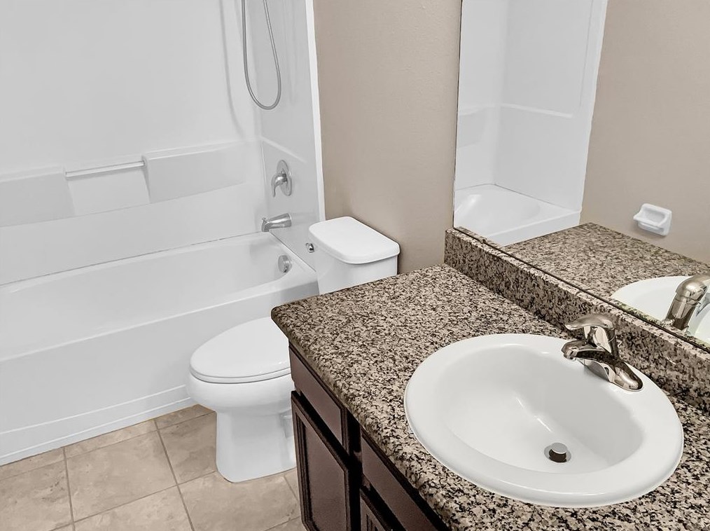 7086 Towne Lake Rd, Riverview FL  33578-8403 exterior