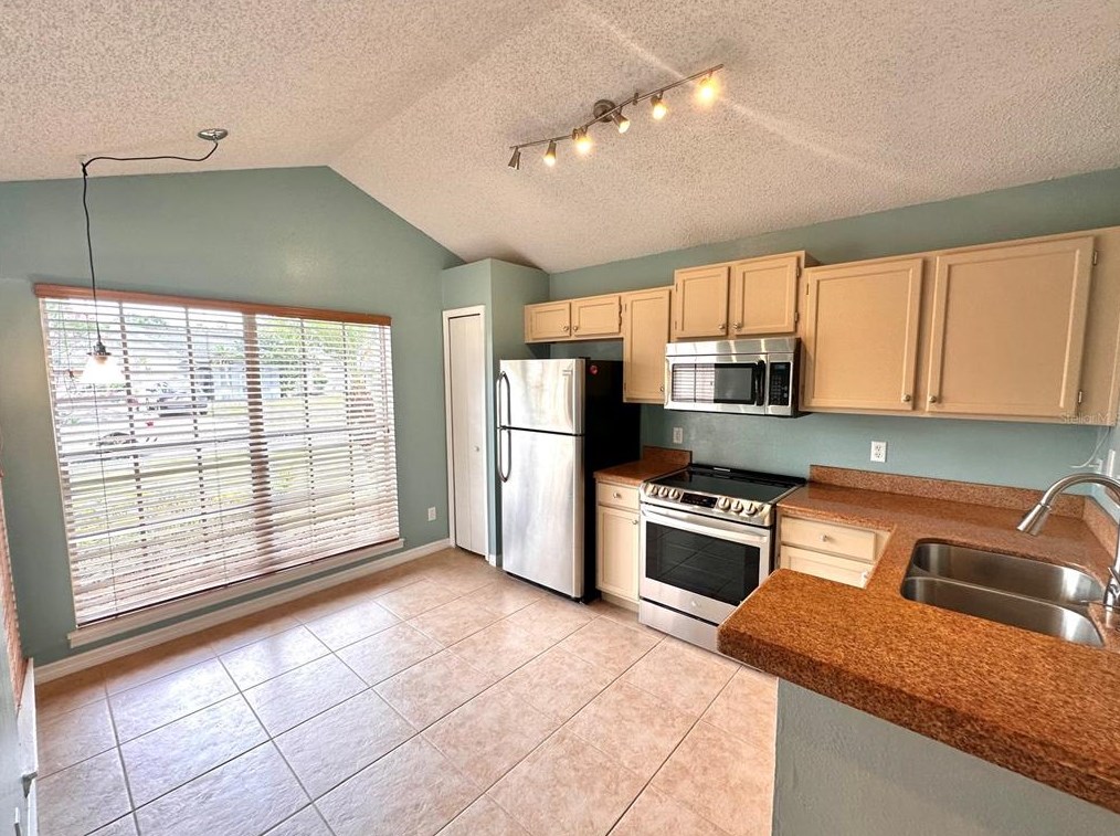 1242 Welson Rd, Orlando, FL 32837