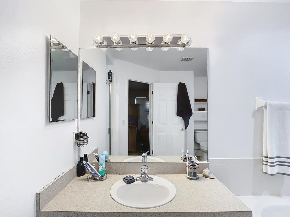 1904 Van Allen Cir, Deltona FL  32738-4372 exterior