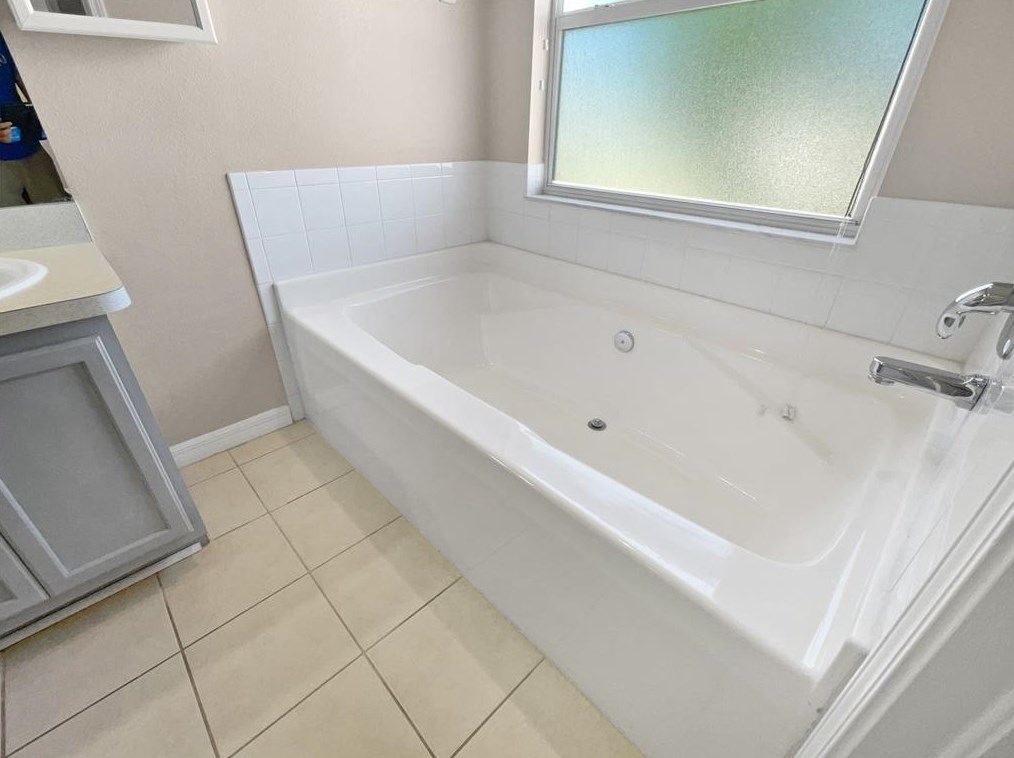 13230 Thoroughbred Loop, Largo FL  33773-1670 exterior