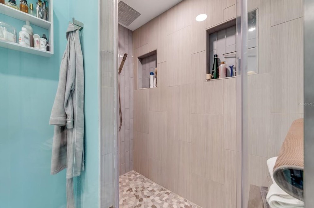 137 Marina Bay Dr, New Smyrna FL 32169-5318 exterior