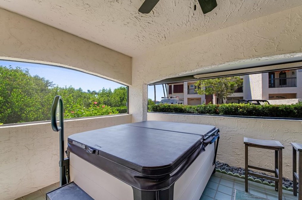 137 Marina Bay Dr, New Smyrna FL 32169-5318 exterior