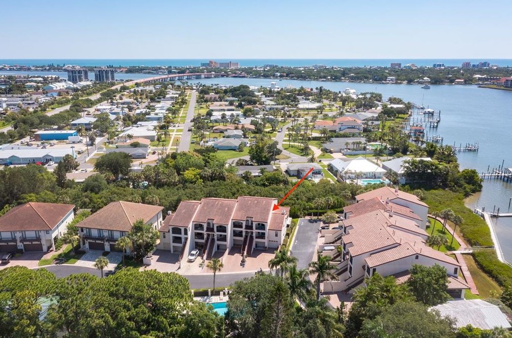 137 Marina Bay Dr, New Smyrna FL 32169-5318 exterior