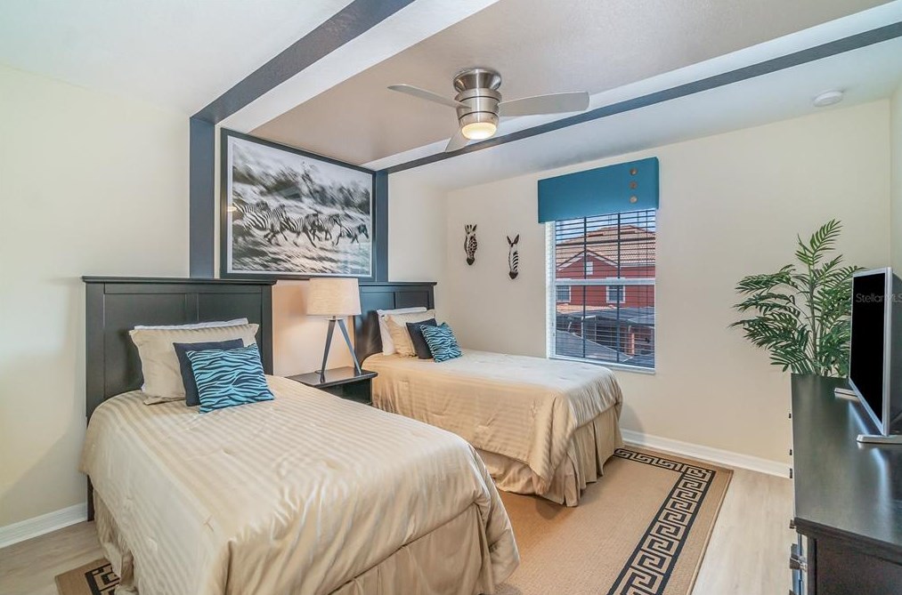 8955 California Palm Rd, Kissimmee FL 34747-1575 exterior