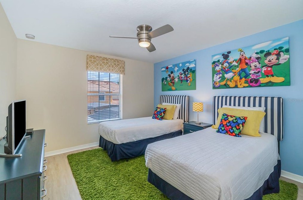 8955 California Palm Rd, Kissimmee FL 34747-1575 exterior