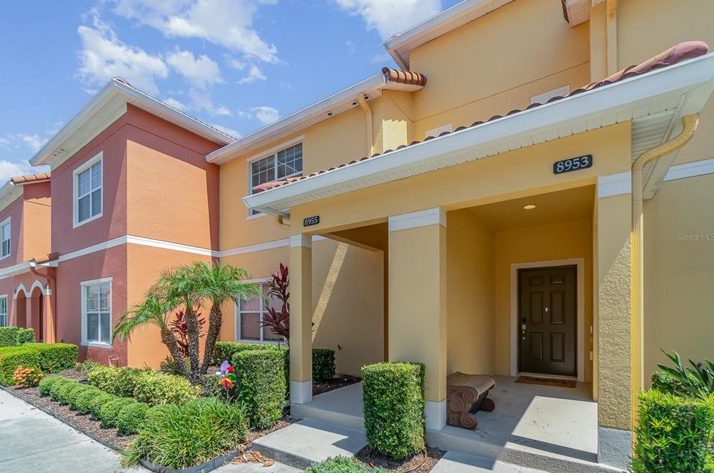 8955 California Palm Rd, Kissimmee, FL 34747-1575