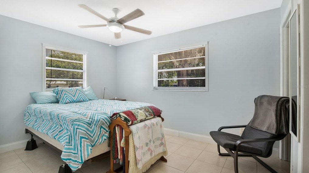 2338 Vincent Rd, Orlando FL  32817-4326 exterior