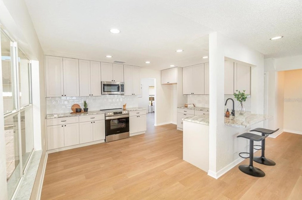 1348 Foxforrest Cir, Apopka FL  32712-2336 exterior