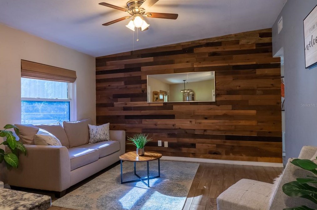 201 Bradshaw Dr, Sanford FL  32771-4171 exterior