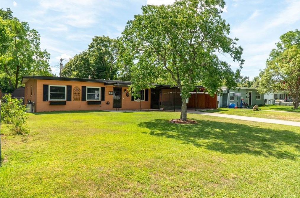 201 Bradshaw Dr, Sanford FL  32771-4171 exterior