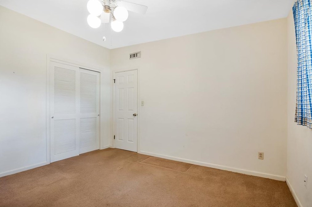 1401 Canberra Ave, Orlando FL  32806-1779 exterior