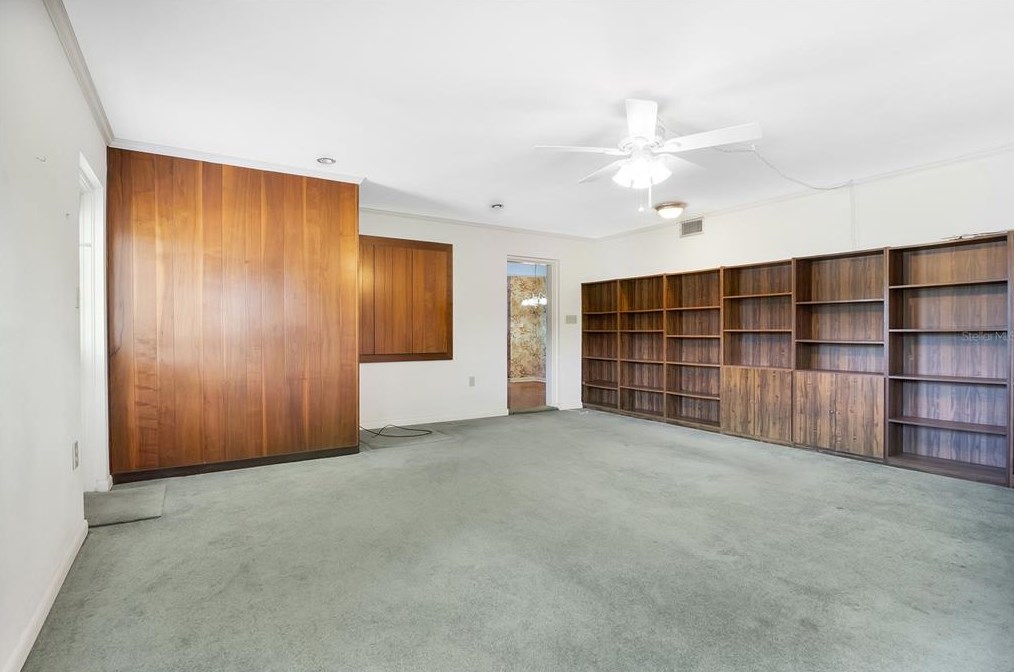 1401 Canberra Ave, Orlando FL  32806-1779 exterior