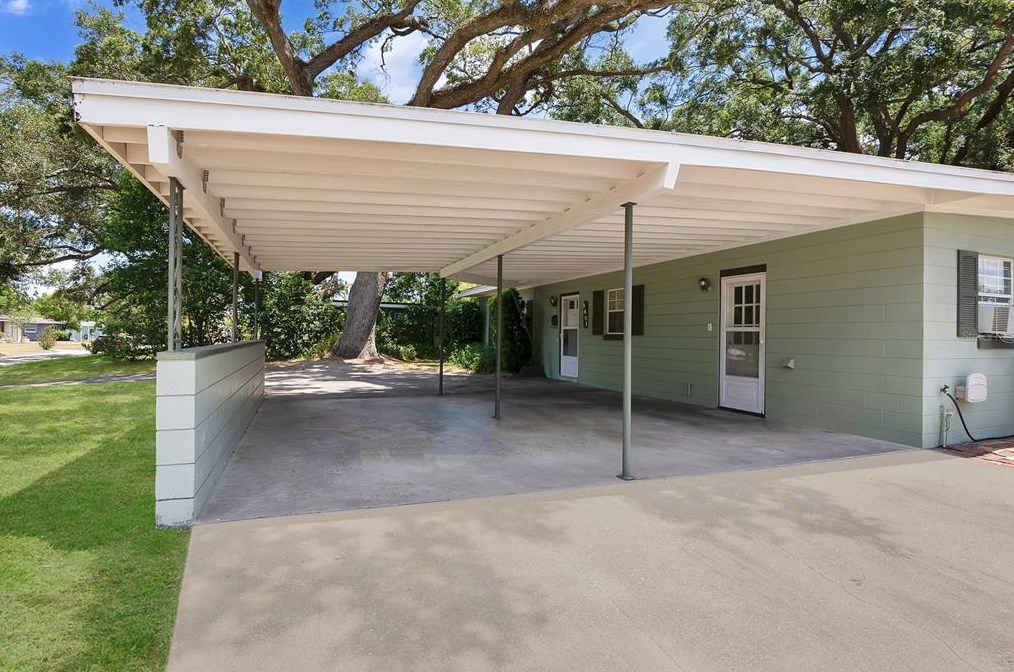 1401 Canberra Ave, Orlando FL  32806-1740 exterior