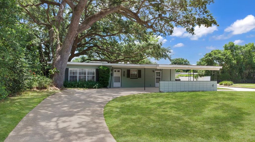 1401 Canberra Ave, Orlando FL  32806-1779 exterior