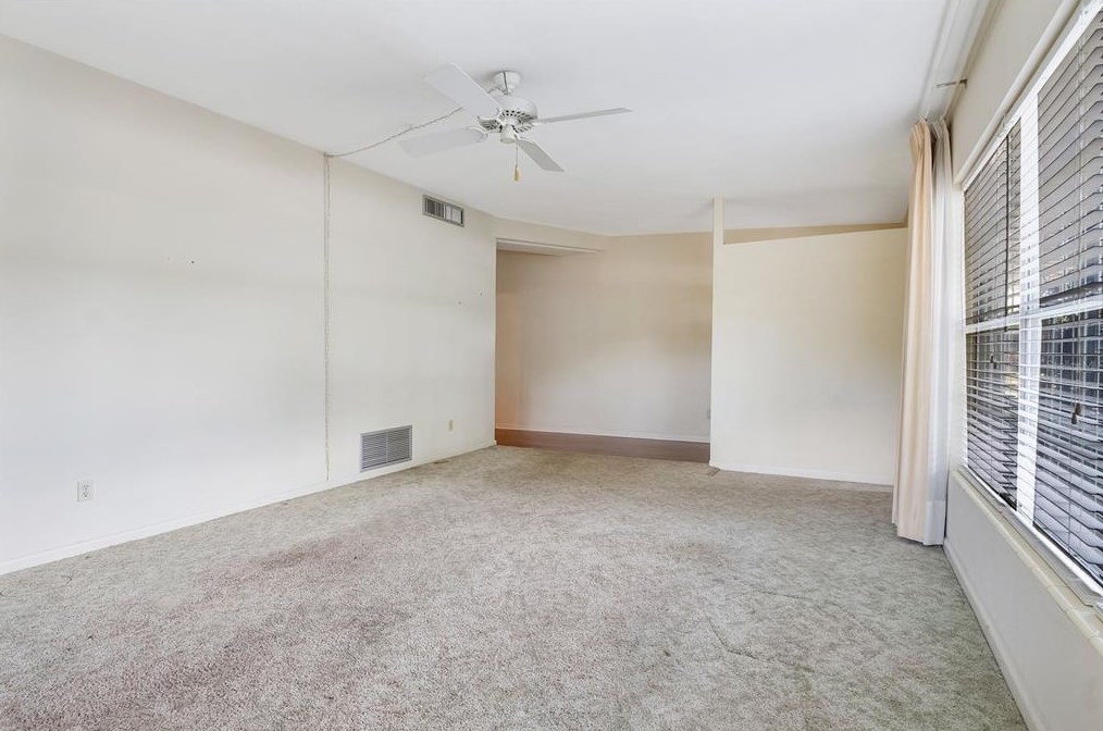 1401 Canberra Ave, Orlando FL  32806-1779 exterior