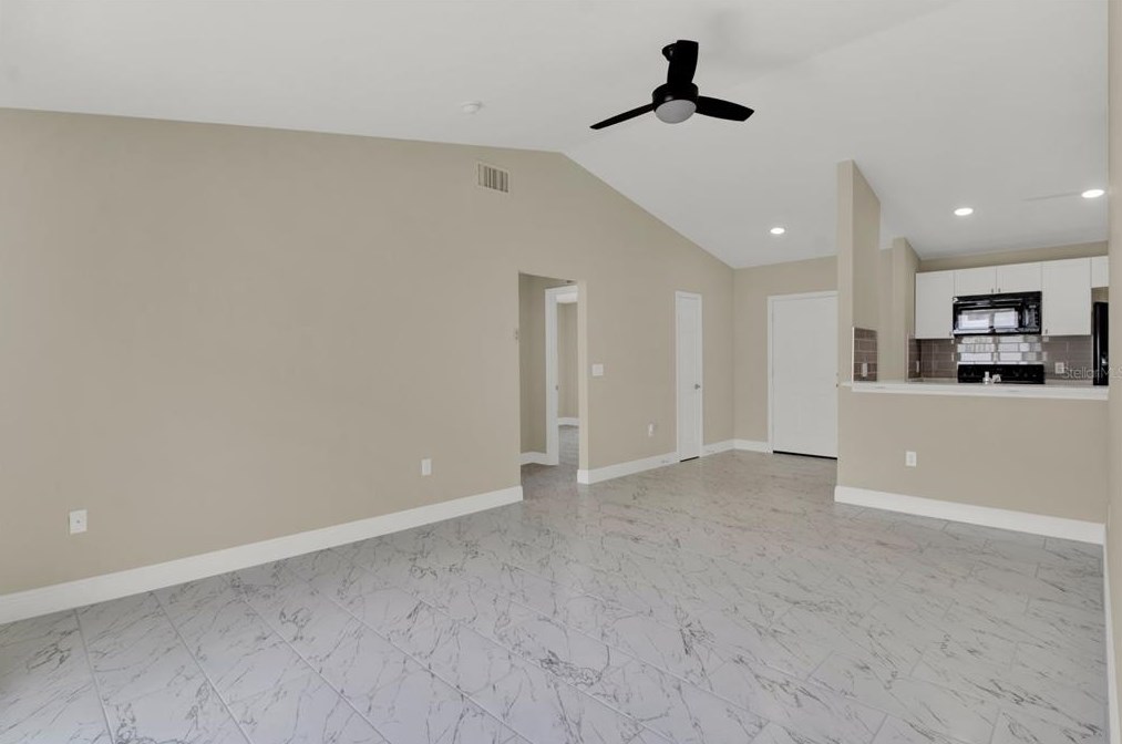1246 Westwinds Dr, Davenport, FL 33837-3844
