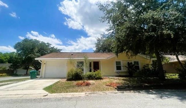 653 Shady Ln, Casselberry, FL 32708-2160