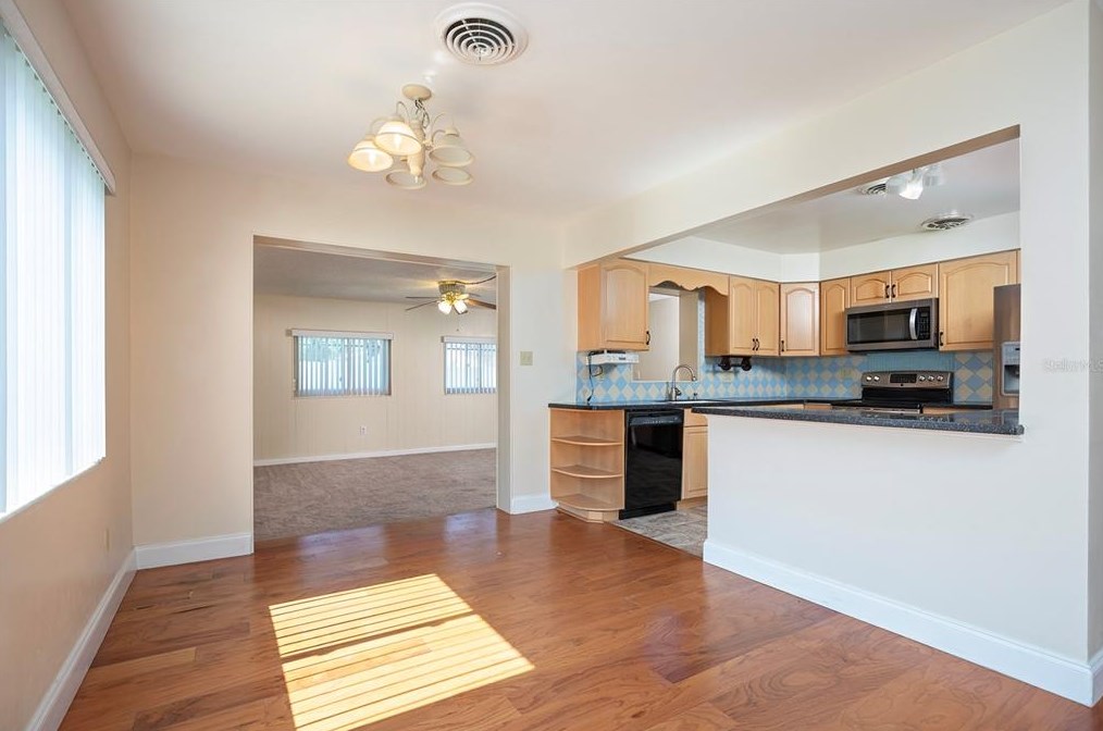 1326 New Hampshire St, Orlando FL  32804-5627 exterior