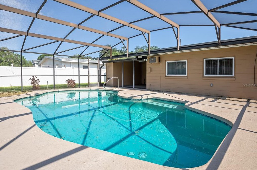 1326 New Hampshire St, Orlando FL  32804-5627 exterior