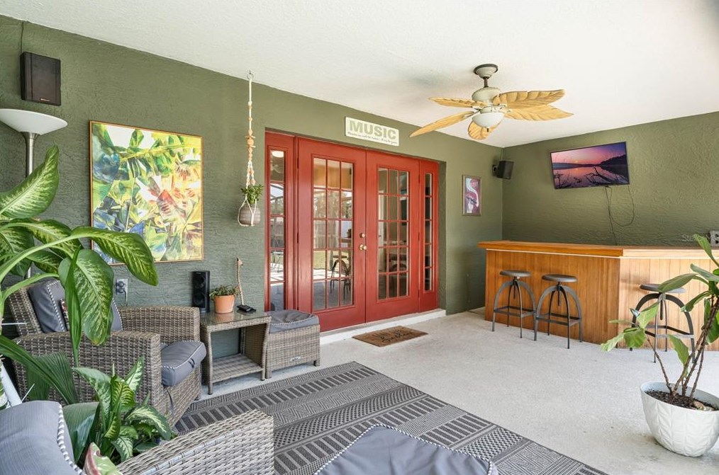 361 Sweetwater Spg St, De Bary FL  32713-4819 exterior